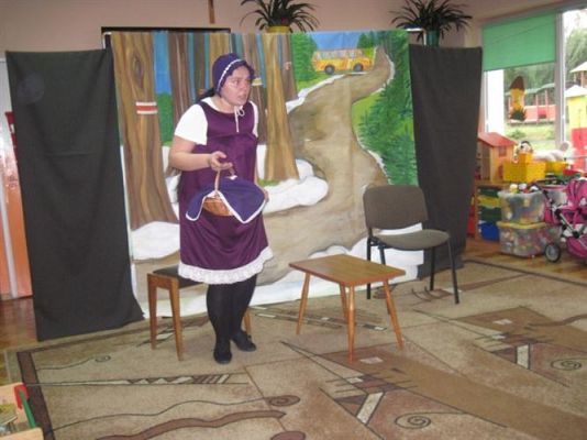 Grafika #21: 09.10.2012 - Przedstawienie teatralne pt. "Niedźwiedź strażnik lasu"