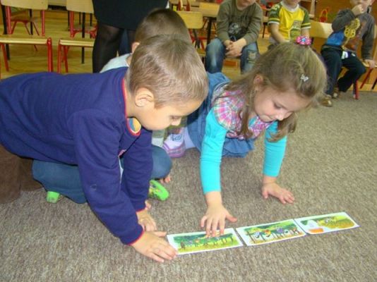 Grafika #8: 21.11.2012 - Międzygrupowy konkurs "Jesienny kącik przyrody"