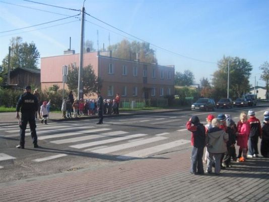 Grafika #17: 19.10.2012 - Spotkanie z policjantami - Jak bezpiecznie przejść przez ulicę