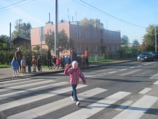 Grafika #18: 19.10.2012 - Spotkanie z policjantami - Jak bezpiecznie przejść przez ulicę