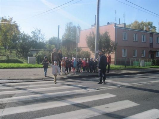 Grafika #19: 19.10.2012 - Spotkanie z policjantami - Jak bezpiecznie przejść przez ulicę