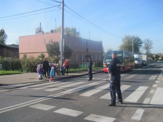 Grafika #23: 19.10.2012 - Spotkanie z policjantami - Jak bezpiecznie przejść przez ulicę