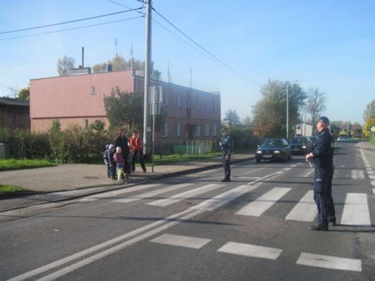 Grafika #25: 19.10.2012 - Spotkanie z policjantami - Jak bezpiecznie przejść przez ulicę