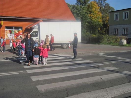 Grafika #29: 19.10.2012 - Spotkanie z policjantami - Jak bezpiecznie przejść przez ulicę