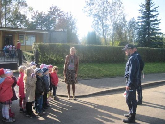 Grafika #33: 19.10.2012 - Spotkanie z policjantami - Jak bezpiecznie przejść przez ulicę