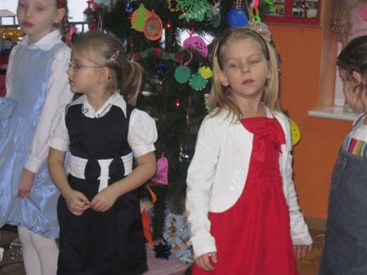 Grafika #5: 20.12.2012 - Przedstawienie jasełkowe w wykonaniu dzieci z grupy III