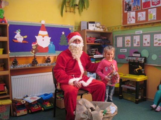 Grafika #19: 06.12.2012 - Mikołajki w grupie Średniaków