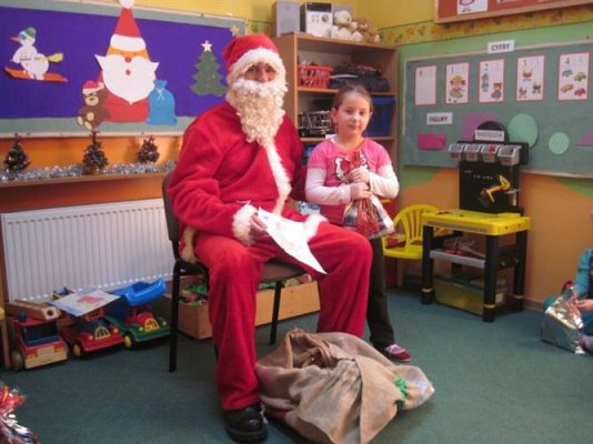 Grafika #28: 06.12.2012 - Mikołajki w grupie Średniaków