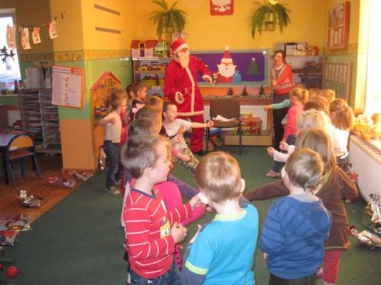 Grafika #37: 06.12.2012 - Mikołajki w grupie Średniaków