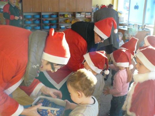 Grafika #2: 06.12.2012 - Mikołajki w grupie Maluszków