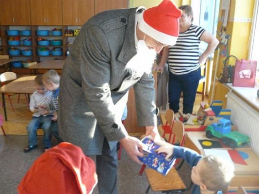 Grafika #3: 06.12.2012 - Mikołajki w grupie Maluszków