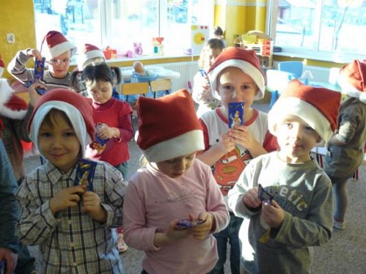 Grafika #5: 06.12.2012 - Mikołajki w grupie Maluszków