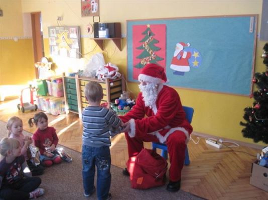 Grafika #35: 06.12.2012 - Mikołajki w grupie Maluszków