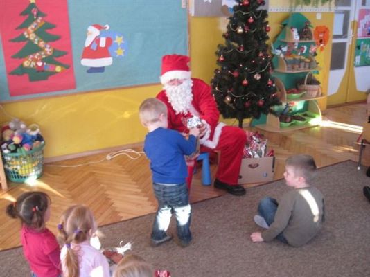 Grafika #48: 06.12.2012 - Mikołajki w grupie Maluszków