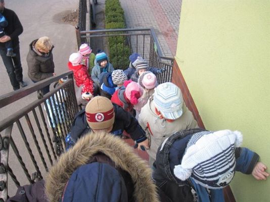 Grafika #0: 07.03.2013 - Maluszki w salonie fryzjerskim w Wicku