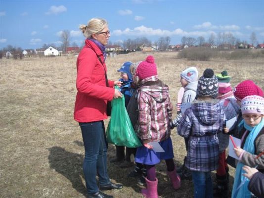 Grafika #21: 10.04.2013 - Patrol ekologiczny po terenie Charbrowa