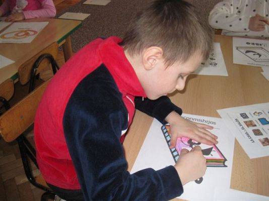 Grafika #8: Lekcje j.hiszpańskiego z panem Piotrem Pawłowskim