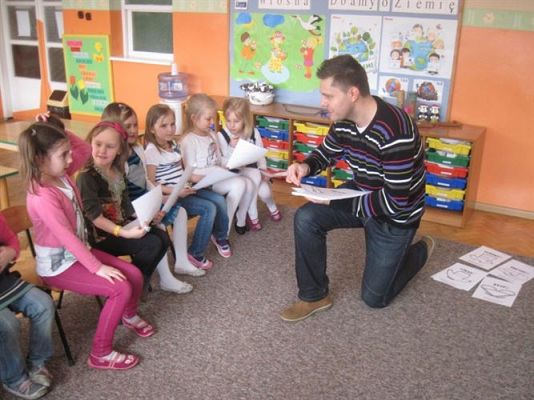 Grafika #16: Lekcje j.hiszpańskiego z panem Piotrem Pawłowskim