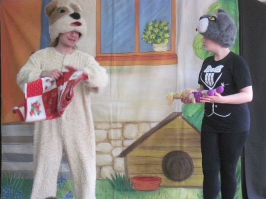 Grafika #8: 10.04.2013 - Przedstawienie teatralne pt. "Reksio" w wykonaniu teatru DUET z Krakowa