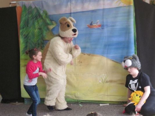 Grafika #18: 10.04.2013 - Przedstawienie teatralne pt. "Reksio" w wykonaniu teatru DUET z Krakowa