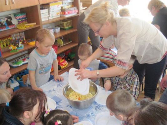 Grafika #33: 09.04.2013 - Zajęcia otwarte w grupie "Maluszków"