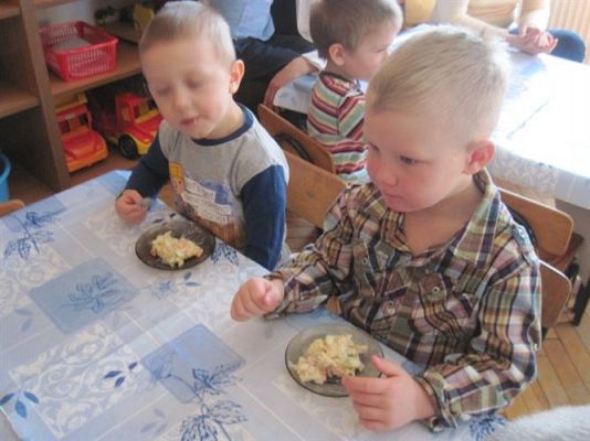 Grafika #41: 09.04.2013 - Zajęcia otwarte w grupie "Maluszków"