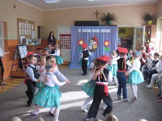 Grafika #17: 08.03.2013 - Dzień Kobiet