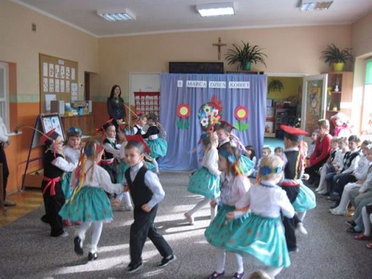 Grafika #19: 08.03.2013 - Dzień Kobiet