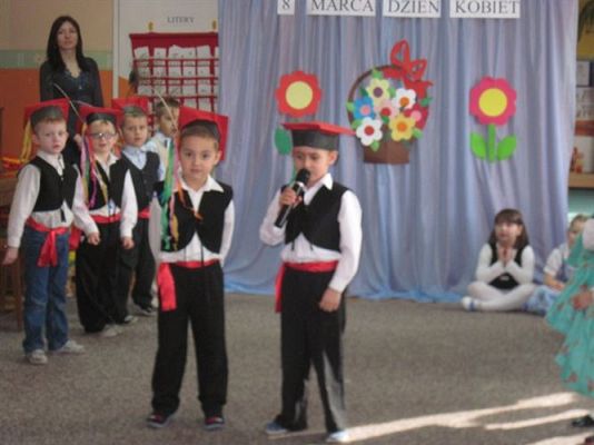 Grafika #21: 08.03.2013 - Dzień Kobiet