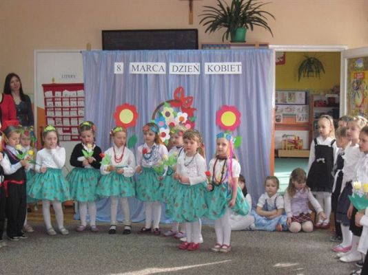 Grafika #27: 08.03.2013 - Dzień Kobiet