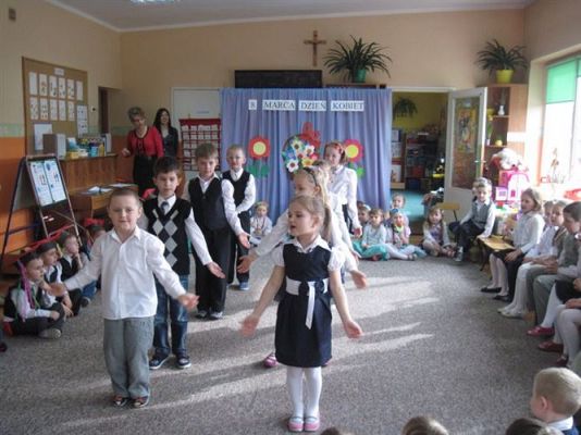 Grafika #33: 08.03.2013 - Dzień Kobiet