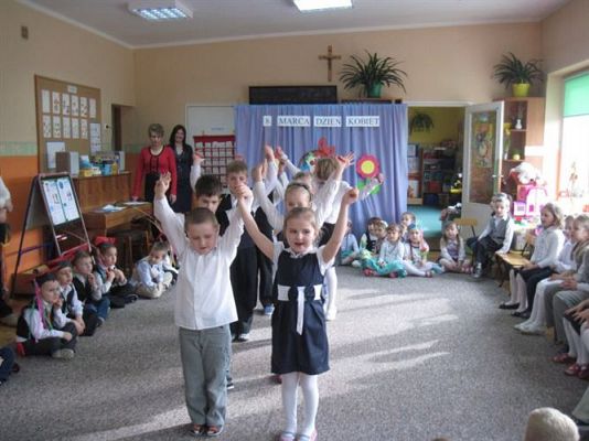 Grafika #34: 08.03.2013 - Dzień Kobiet