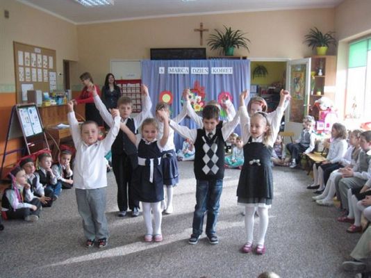 Grafika #36: 08.03.2013 - Dzień Kobiet