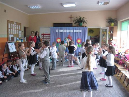 Grafika #38: 08.03.2013 - Dzień Kobiet