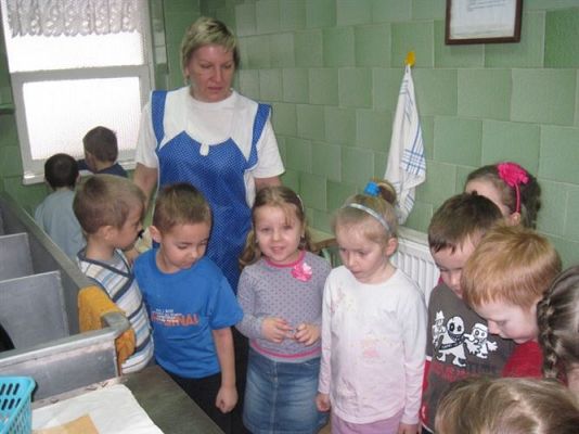 Grafika #5: 04.03.2013 - Średniaki odwiedzają kuchnie i pieką ciasteczka