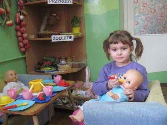 Grafika #14: 04.03.2013 - Średniaki odwiedzają kuchnie i pieką ciasteczka