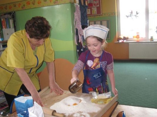 Grafika #17: 04.03.2013 - Średniaki odwiedzają kuchnie i pieką ciasteczka