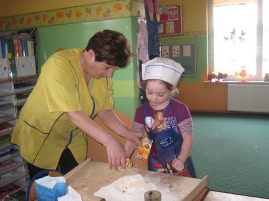 Grafika #18: 04.03.2013 - Średniaki odwiedzają kuchnie i pieką ciasteczka