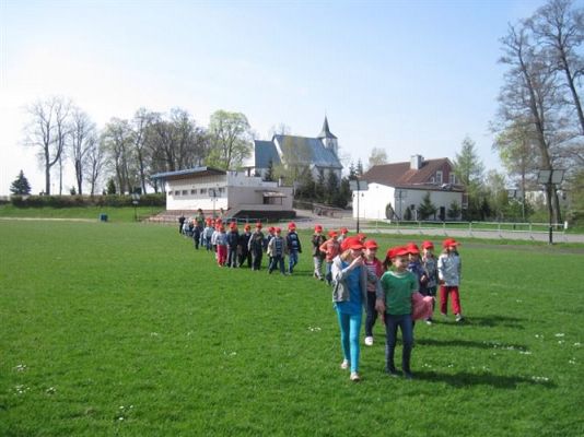 Grafika #6: 07.05.2013 - Spotkanie ze strażakami na stadionie w Charbrowie