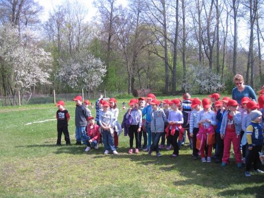 Grafika #28: 07.05.2013 - Spotkanie ze strażakami na stadionie w Charbrowie