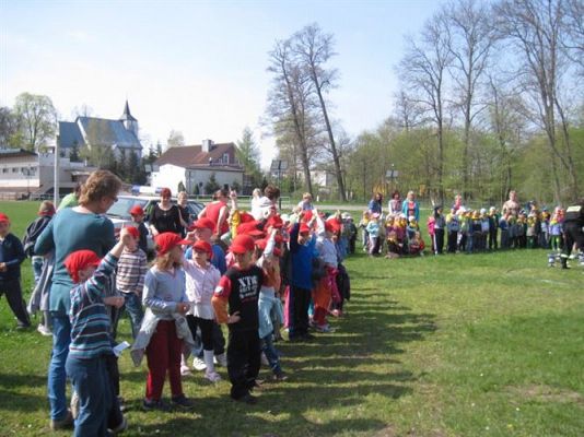 Grafika #32: 07.05.2013 - Spotkanie ze strażakami na stadionie w Charbrowie