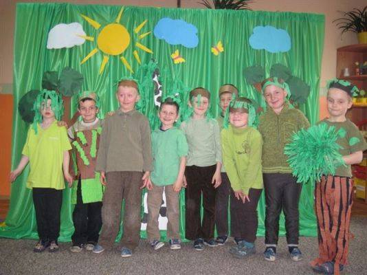 Grafika #7: 26.04.2013 - Przedstawienie teatralne pt."Czerwony Kapturek" w wykonaniu Starszaków