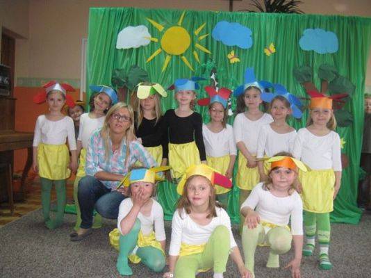 Grafika #8: 26.04.2013 - Przedstawienie teatralne pt."Czerwony Kapturek" w wykonaniu Starszaków