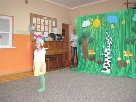 Grafika #12: 26.04.2013 - Przedstawienie teatralne pt."Czerwony Kapturek" w wykonaniu Starszaków