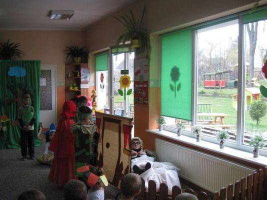 Grafika #35: 26.04.2013 - Przedstawienie teatralne pt."Czerwony Kapturek" w wykonaniu Starszaków