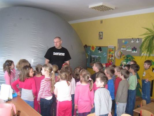 Grafika #11: 25.04.2013 - Pokaz astronomiczny w przenośnym planetarium