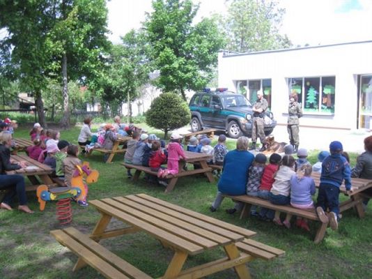 Grafika #3: 28.05.2013 - Straż Graniczna w naszym przedszkolu
