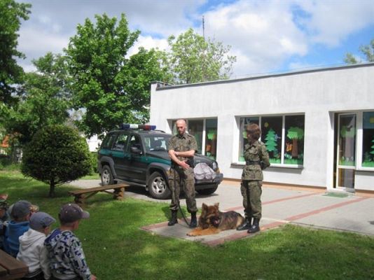 Grafika #4: 28.05.2013 - Straż Graniczna w naszym przedszkolu