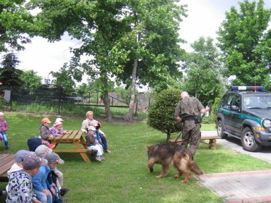 Grafika #6: 28.05.2013 - Straż Graniczna w naszym przedszkolu