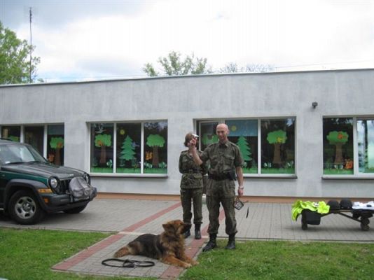 Grafika #14: 28.05.2013 - Straż Graniczna w naszym przedszkolu